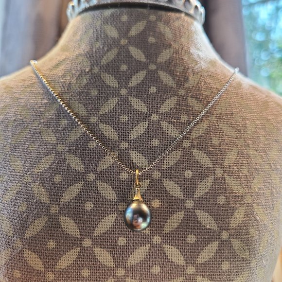 Dainty Real Black Pearl Pendant/ Sterling Silver Necklace. - Picture 1 of 3